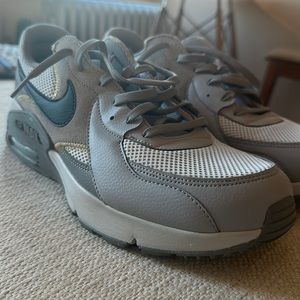 Nike Air Max - Brand New - Gray